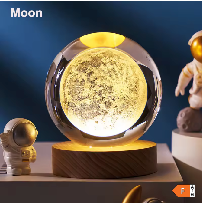 3D Kristallen Bol Zonnestelsel LED Lamp – Decoratieve Kristal Globe met Houten Basis