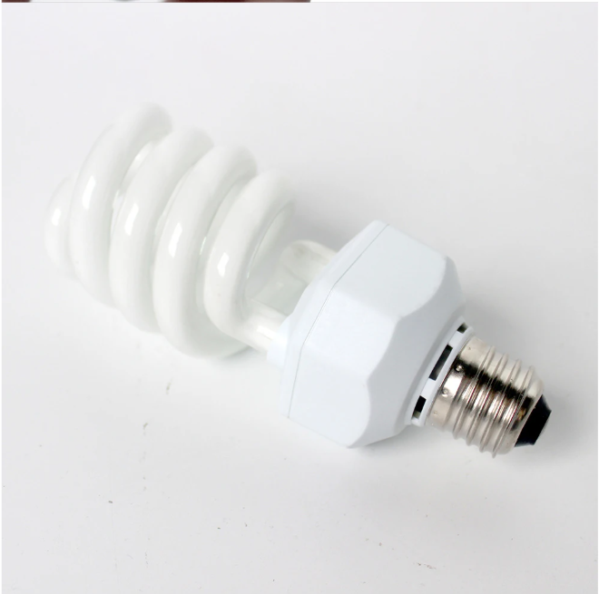 Reptielen UVB Lamp 26W – Terrarium Warmte- en Calciumlamp E27