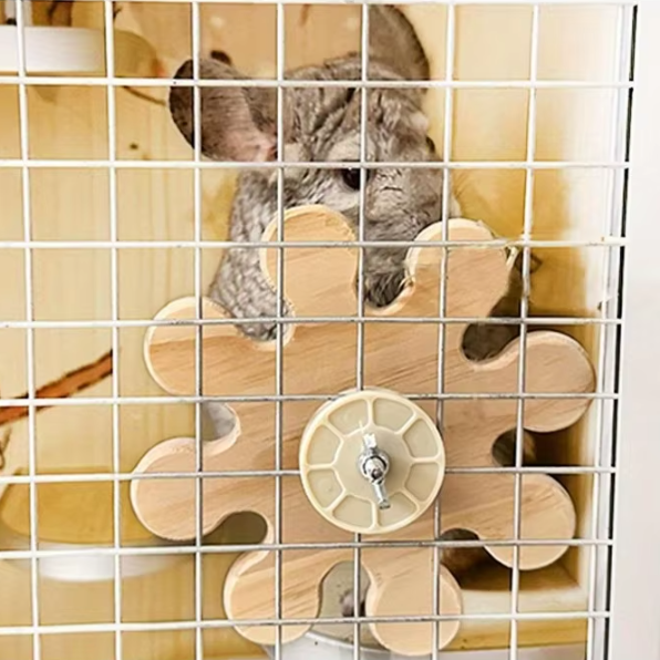 Houten Roterend Kauwspeeltje – Hangende Spinner voor Kleine Dieren