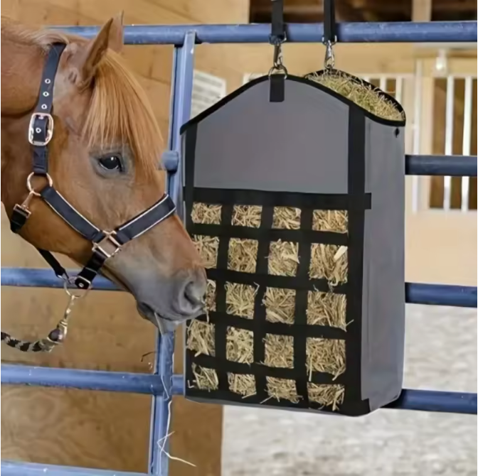Hooizak met Slow Feed Net – Duurzame Voerzak voor Paarden en Vee