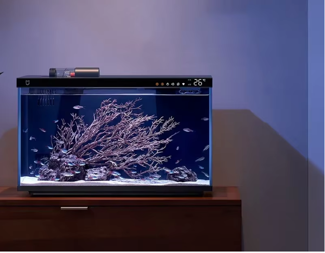 Slim Aquarium met App Bediening – Automatische Voeder en LED Verlichting