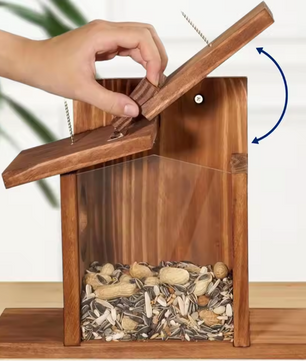 Houten Eekhoorn Voederbak – Hangend Voederhuis voor Tuin en Buiten