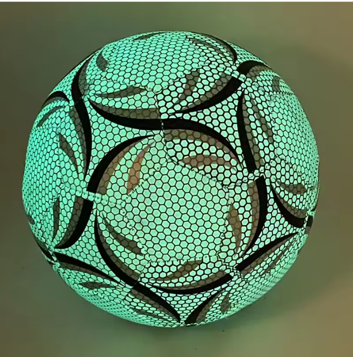 Glow in the Dark Voetbal Maat 5 – Lichtgevende Trainingsbal voor Binnen en Buiten
