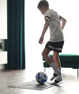Voetbal Trainingsmat 90 × 60 cm – Antislip Dribbelmat voor Techniek en Balcontrole
