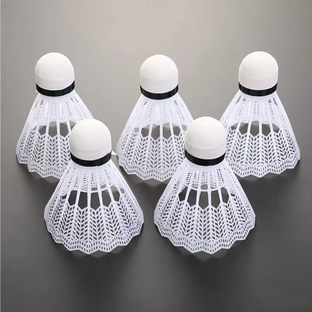 Set van 12 Badminton Shuttlecocks – Lichtgewicht Kunststof Shuttles met Foam Kop voor Training en Recreatie