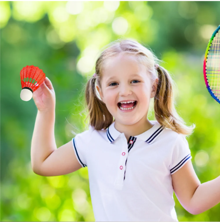 Set van 12 Badminton Shuttlecocks – Lichtgewicht Kunststof Shuttles met Foam Kop voor Training en Recreatie