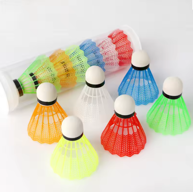 Set van 6 of 12 Badminton Shuttlecocks – Kleurrijke Shuttles met Foam Kop voor Outdoor Spel en Training