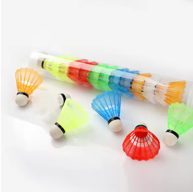 Set van 6 of 12 Badminton Shuttlecocks – Kleurrijke Shuttles met Foam Kop voor Outdoor Spel en Training