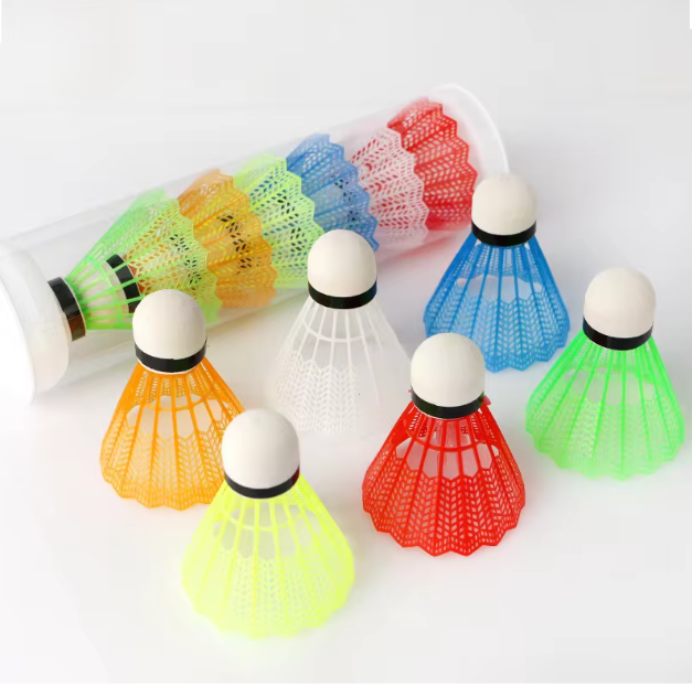 Set van 6 of 12 Badminton Shuttlecocks – Kleurrijke Shuttles met Foam Kop voor Outdoor Spel en Training