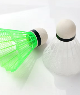 Set van 6 of 12 Badminton Shuttlecocks – Kleurrijke Shuttles met Foam Kop voor Outdoor Spel en Training