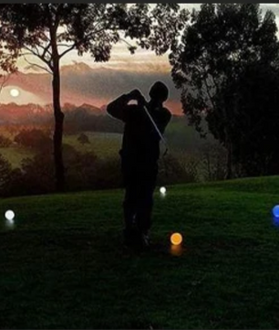Set van 6 Glow in the Dark Golfballen – LED Verlichting en Impact Activatie, Perfect voor Nachtgolf