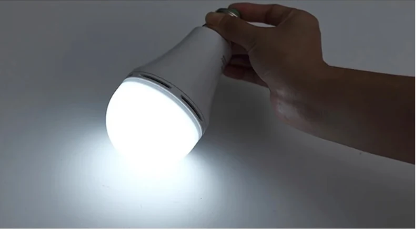 Oplaadbare LED Camping Lamp – Waterdichte Hanglamp voor Outdoor en Noodverlichting