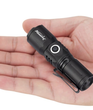 Mini LED Zaklamp – Oplaadbare Zoom Zaklamp met USB-C, Compact en Krachtig
