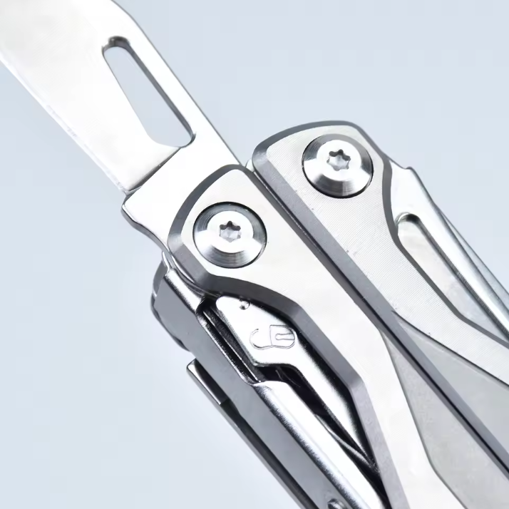 Multitool Tang met Titanium Handgreep – Opvouwbare Multitool met Mes, Schaar en Bits