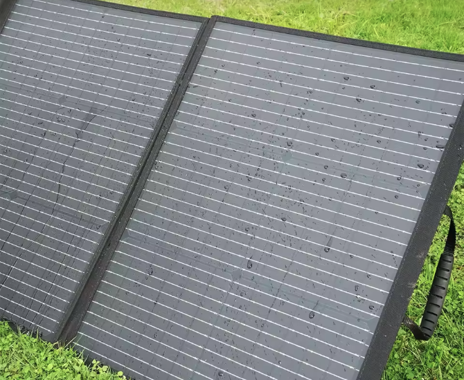 Draagbaar Zonnepaneel 200W – Opvouwbare Solar Charger met 23,4% Efficiëntie en IP67 Waterdicht
