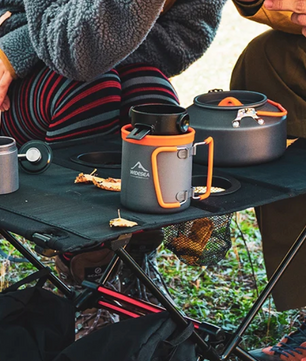 Opvouwbare Campingtafel – Lichtgewicht Tafel met Bekerhouders en Opbergvak voor Outdoor en Picknick