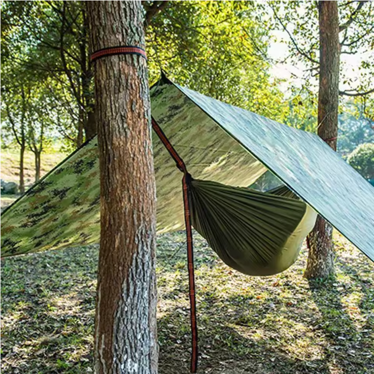 Waterdichte Outdoor Tarp 230x140 cm – Multifunctioneel Zonnescherm, Regenluifel en Picknickmat voor Camping en BBQ