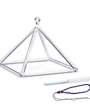 Kristallen Klankpiramide – Quartz Sound Healing Instrument voor Meditatie en Yoga
