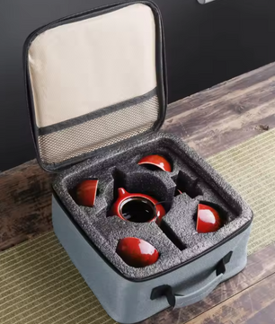 Draagbare Kung Fu Theeset met Reistas – Keramische Theepot en 4 Kopjes, Compact en Stijlvol