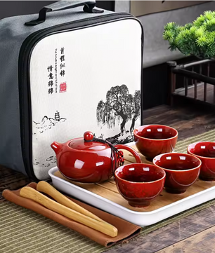 Draagbare Kung Fu Theeset met Reistas – Keramische Theepot en 4 Kopjes, Compact en Stijlvol