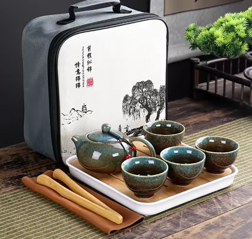 Draagbare Kung Fu Theeset met Reistas – Keramische Theepot en 4 Kopjes, Compact en Stijlvol
