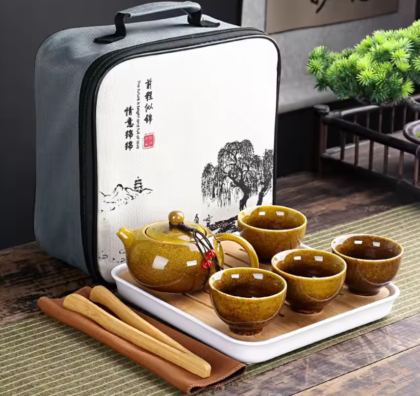 Draagbare Kung Fu Theeset met Reistas – Keramische Theepot en 4 Kopjes, Compact en Stijlvol