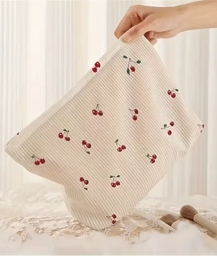 Make-up Tas met Kersenprint – Corduroy Toilettas met Rits
