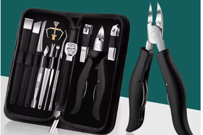 12-delige Manicure- en Pedicureset – Professionele Nagelverzorging met Precisie-instrumenten