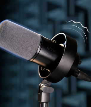 USB/XLR Dynamische Microfoon met Shock Mount – Studio en Streaming