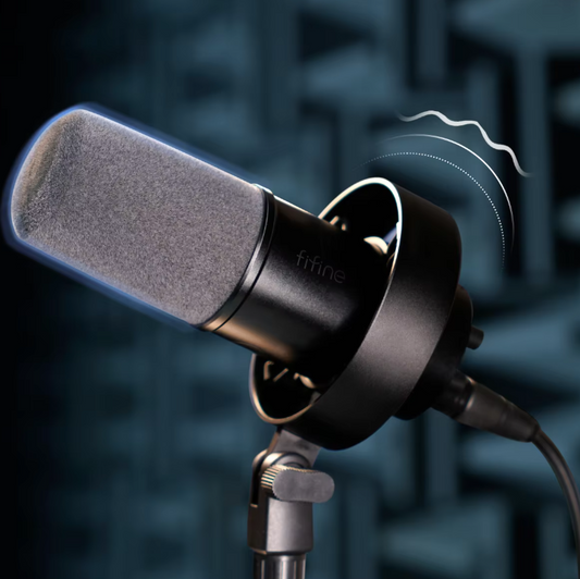 USB/XLR Dynamische Microfoon met Shock Mount – Studio en Streaming