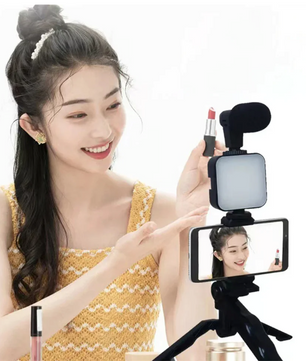 Smartphone Vlogging Kit met Statief – Microfoon en LED Lamp voor TikTok, YouTube en Live Streaming