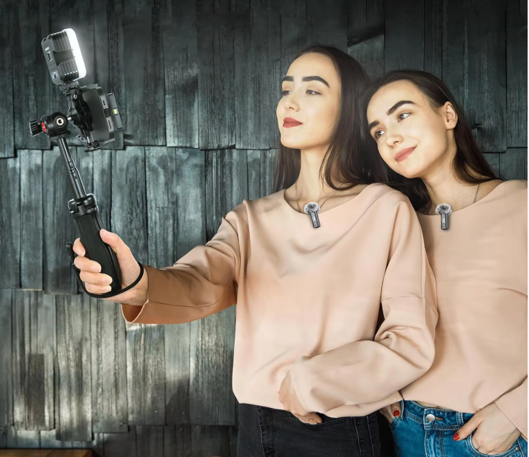 Complete Vlogging Kit met RGB LED, Draadloze Microfoon en Statief – Content Creator Set voor Smartphone