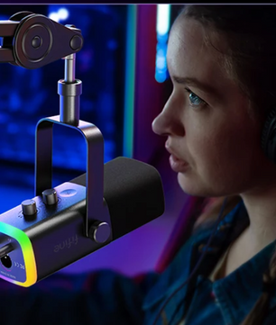 USB/XLR Dynamische Microfoon met RGB – Gaming en Streaming Mic met Headphone Jack en Mute