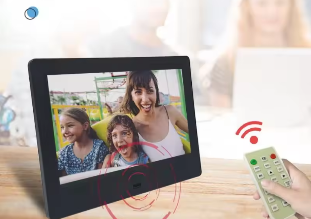 7 Inch Digitale Fotolijst – HD Foto Frame met Afstandsbediening, Klok en Kalender