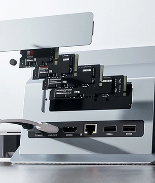 11-in-1 USB-C Docking Station met M.2 SSD Slot – 4K HDMI, Ethernet en Verticale Laptop Stand