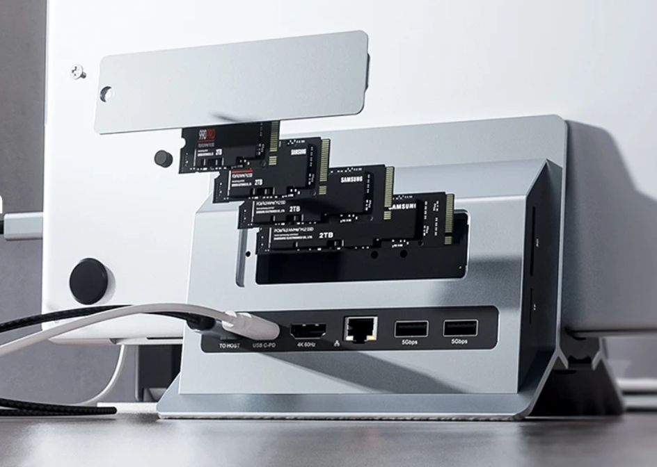 11-in-1 USB-C Docking Station met M.2 SSD Slot – 4K HDMI, Ethernet en Verticale Laptop Stand