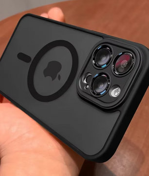 Magnetische Telefoonhoes met Lensbescherming – Matte Transparante Case met Schokabsorptie en Draadloos Opladen
