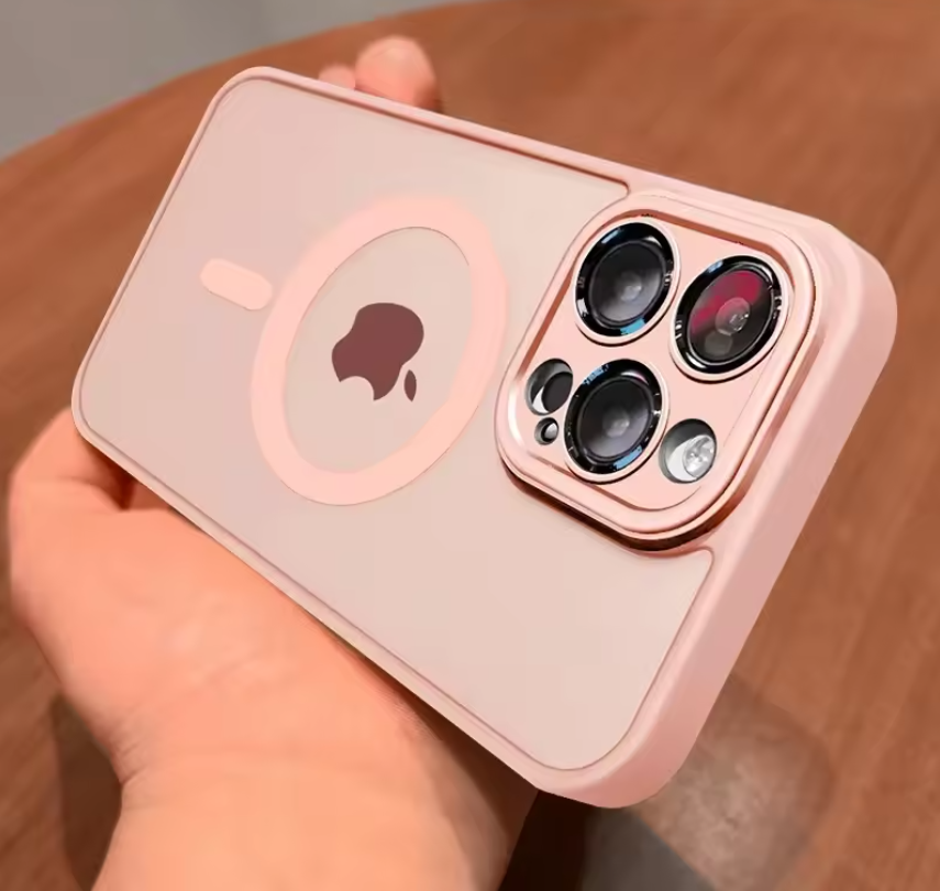 Magnetische Telefoonhoes met Lensbescherming – Matte Transparante Case met Schokabsorptie en Draadloos Opladen