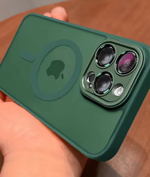 Magnetische Telefoonhoes met Lensbescherming – Matte Transparante Case met Schokabsorptie en Draadloos Opladen