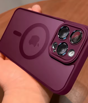 Magnetische Telefoonhoes met Lensbescherming – Matte Transparante Case met Schokabsorptie en Draadloos Opladen