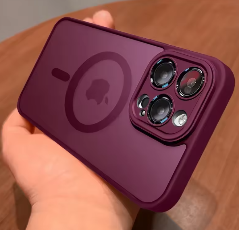 Magnetische Telefoonhoes met Lensbescherming – Matte Transparante Case met Schokabsorptie en Draadloos Opladen