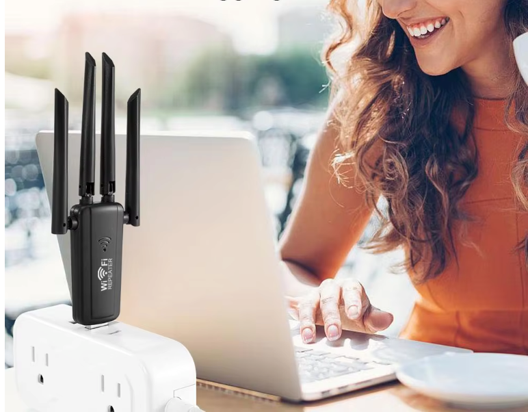 nterieur!  WiFi Versterker 300Mbps – Repeater met 4 Antennes en Groot Bereik
