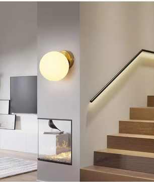 Moderne Wandlamp – E27 Bolvormig Design met Glazen Kap 15 cm