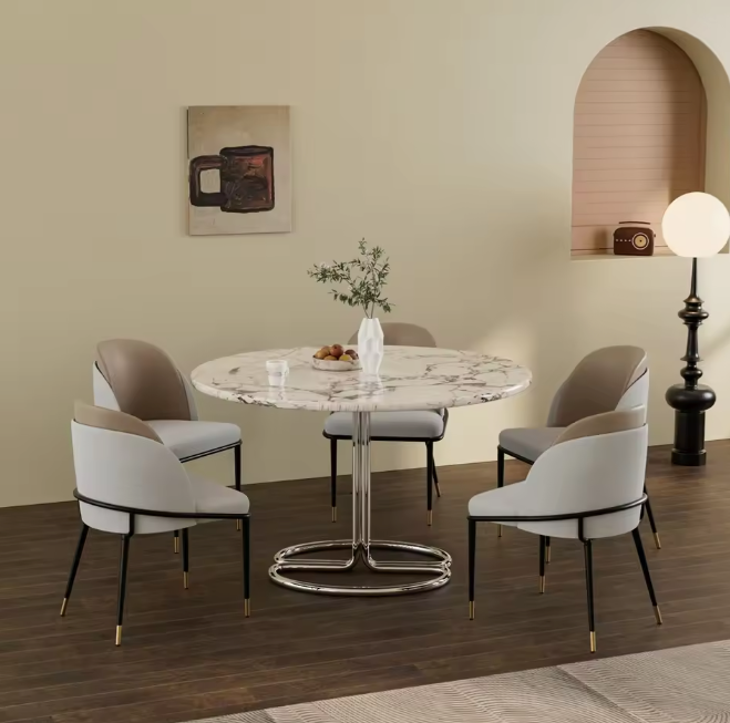 Set van 2 Moderne Eetkamerstoelen – Tweekleurig Microvezelleer & Zwart Metalen Frame, Comfortabel en Stijlvol