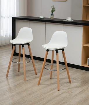 Set van 2 Barkrukken met Armleuning – Kunstleer & Houten Poten, Modern Comfort in Scandinavische Stijl