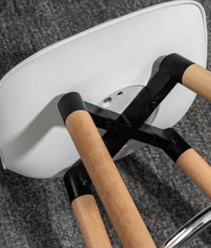 Set van 2 Barkrukken met Armleuning – Kunstleer & Houten Poten, Modern Comfort in Scandinavische Stijl