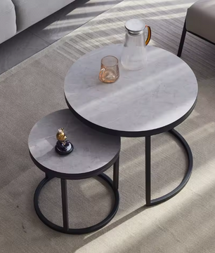 Set van 2 Scandinavische Salontafels – Ronde Tafels met Metaal & Hout, Stapelbaar en Modern