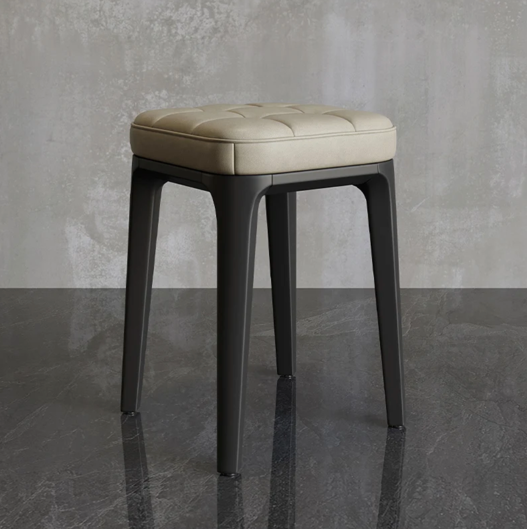 Set van 2 Gestoffeerde Kunstleren Barkrukken – Voor Keukeneiland of Bar – Compact en Comfortabel – Grijs, Oranje of Donker Wit