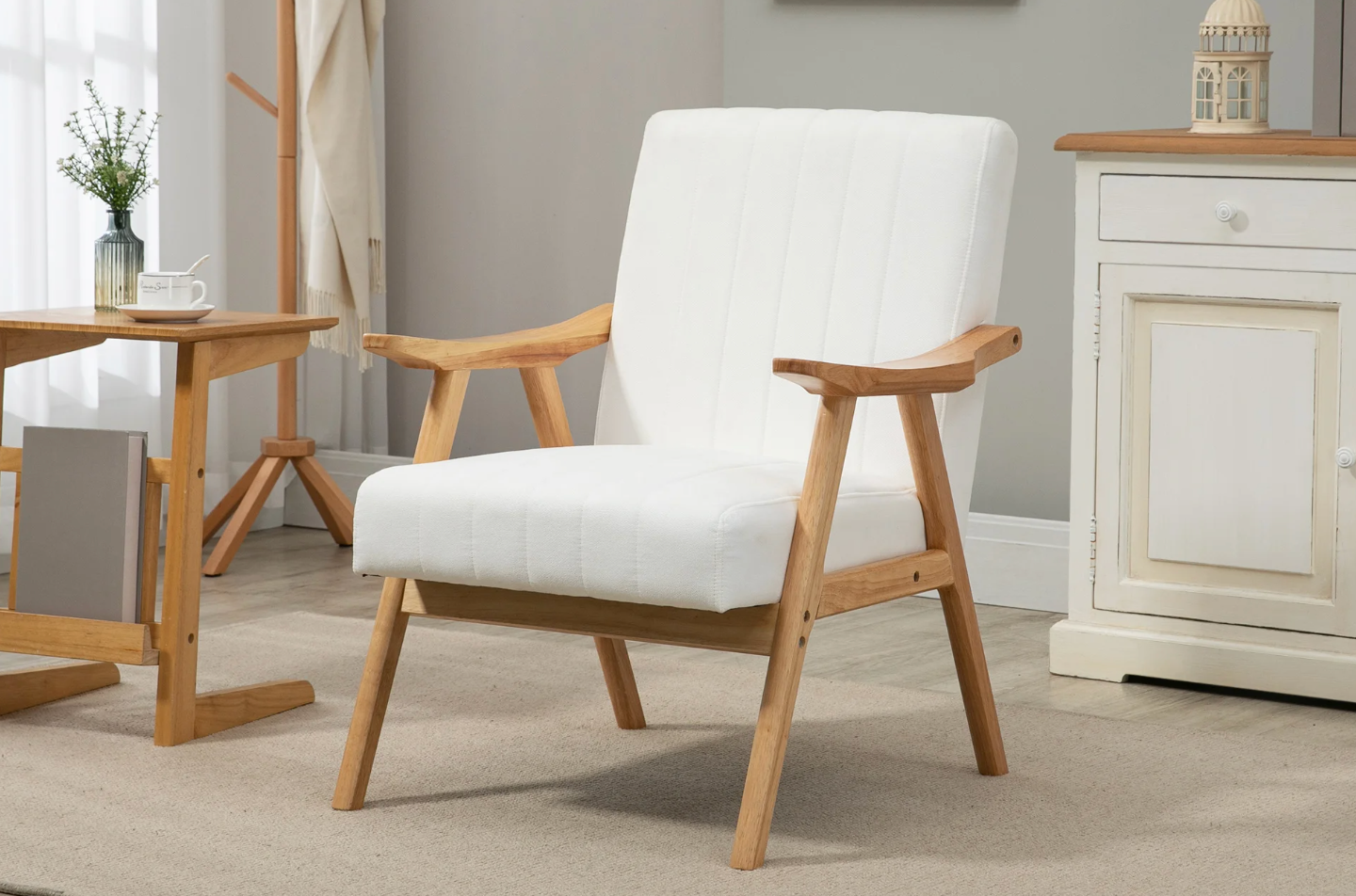 Witte Fluwelen Fauteuil met Houten Poten – Elegant & Comfortabel
