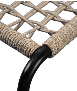 Buitenstoelen & Houten Tafel – Handgevlochten en Duurzaam
